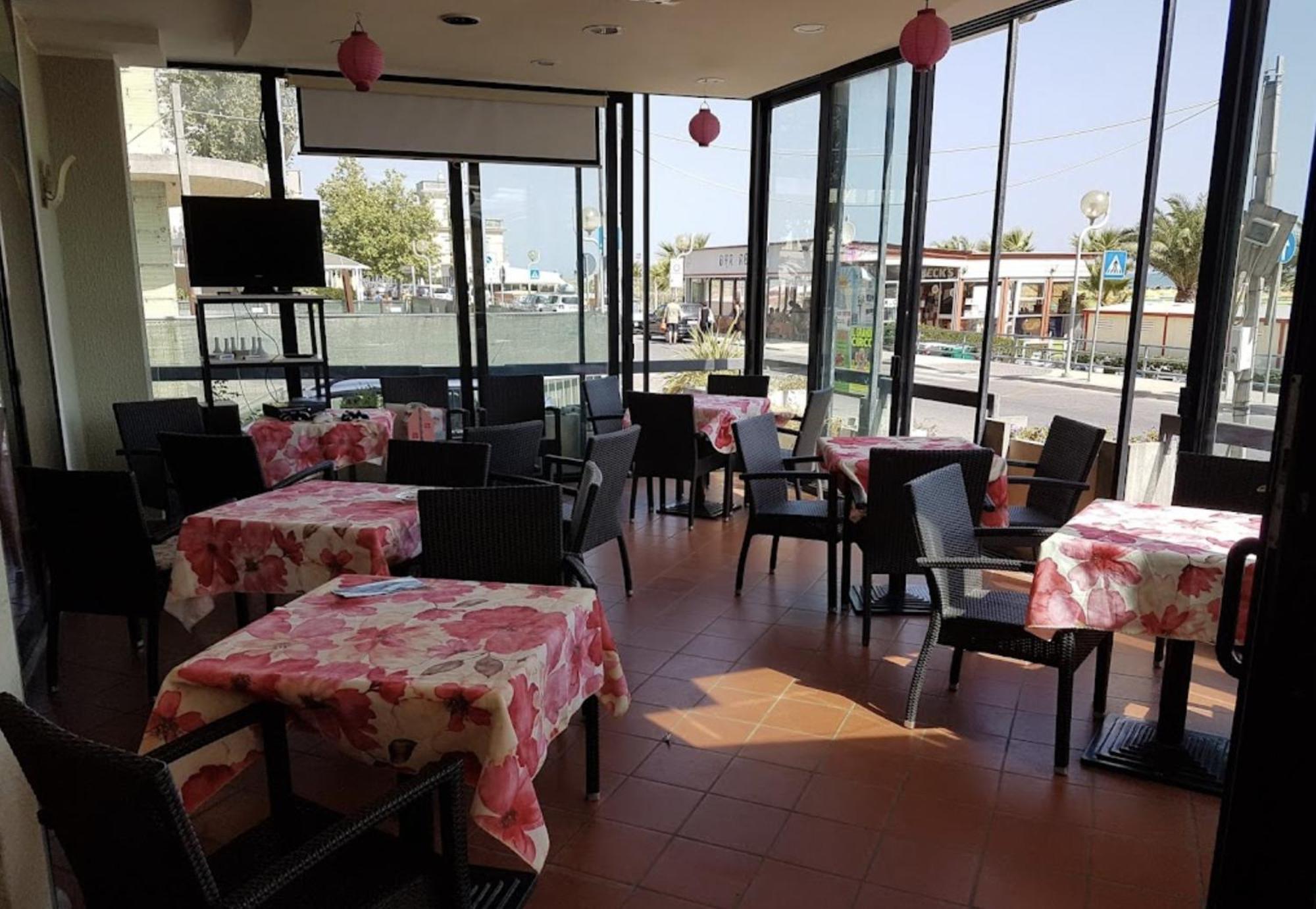 Hotel Bonaria Rimini Bagian luar foto