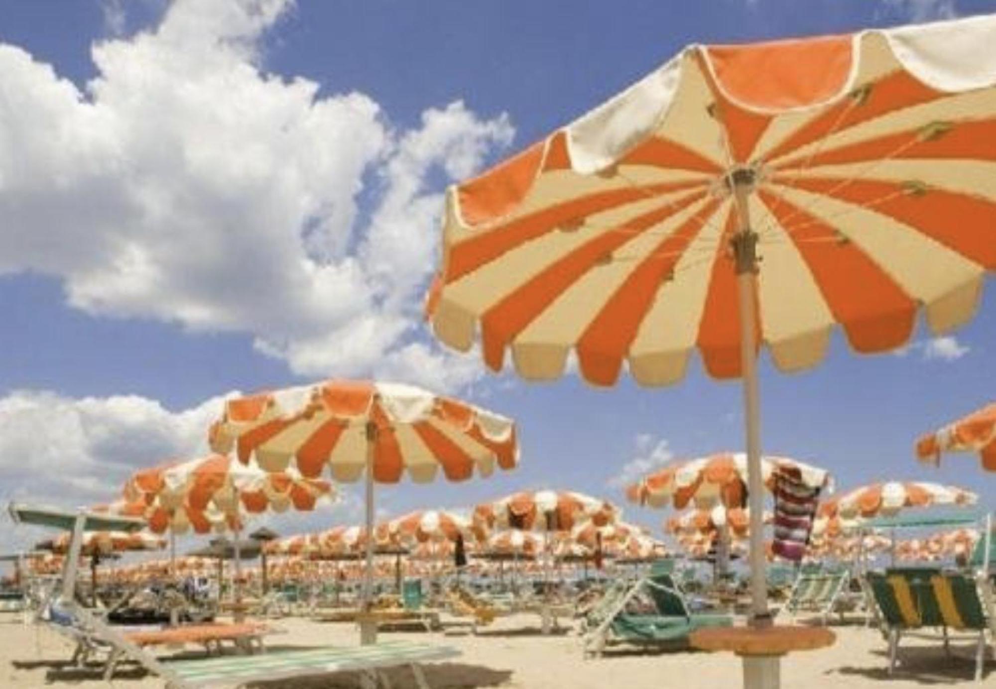 Hotel Bonaria Rimini Bagian luar foto