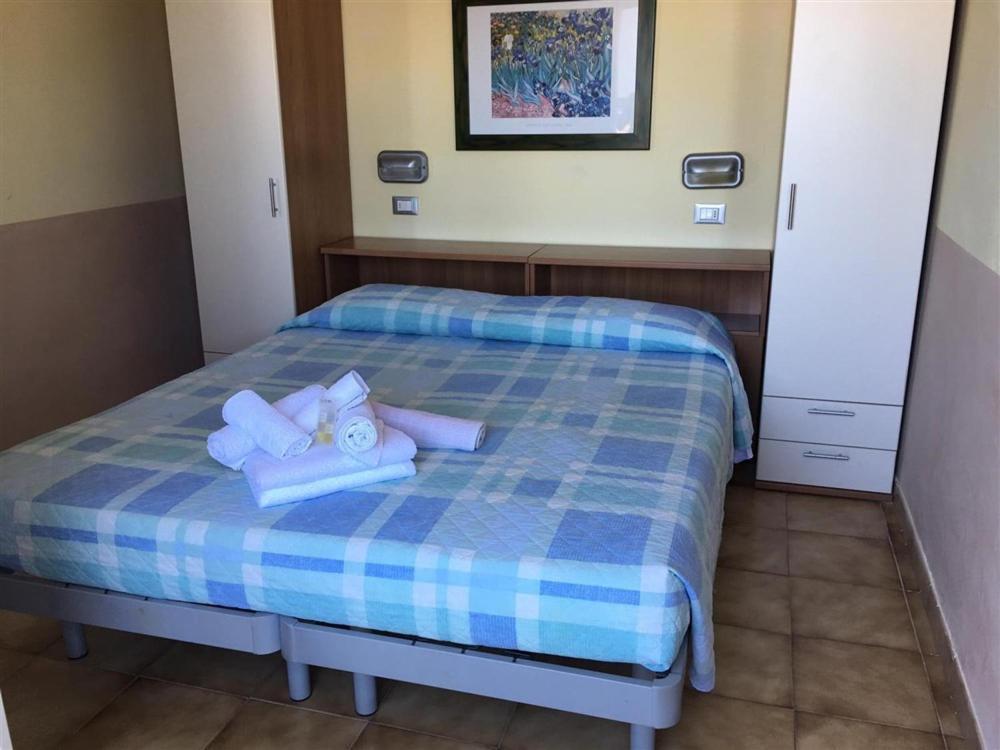 Hotel Bonaria Rimini Bagian luar foto