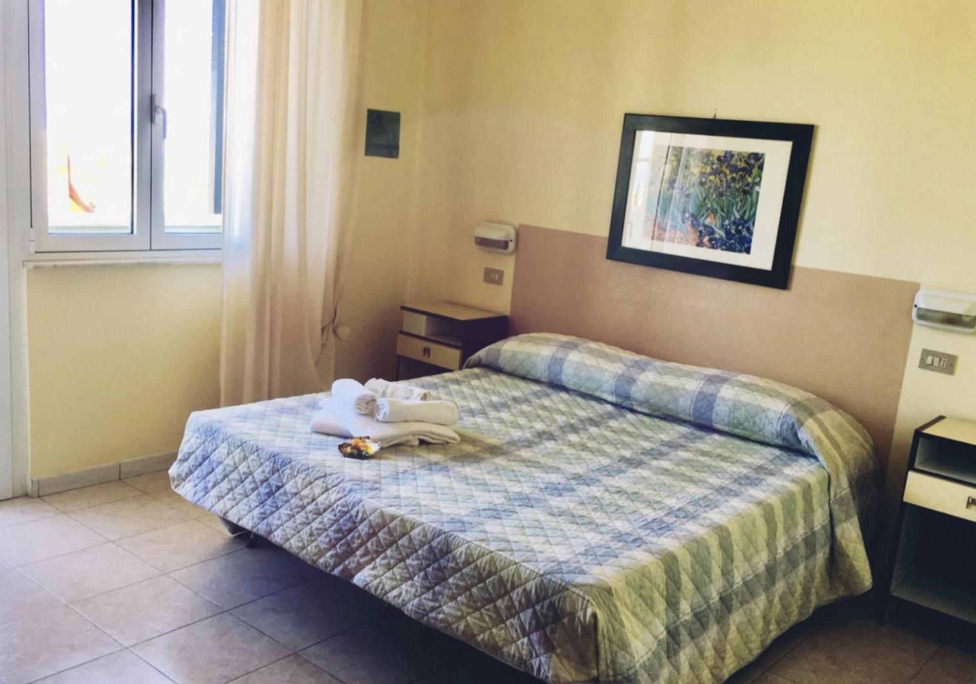 Hotel Bonaria Rimini Bagian luar foto
