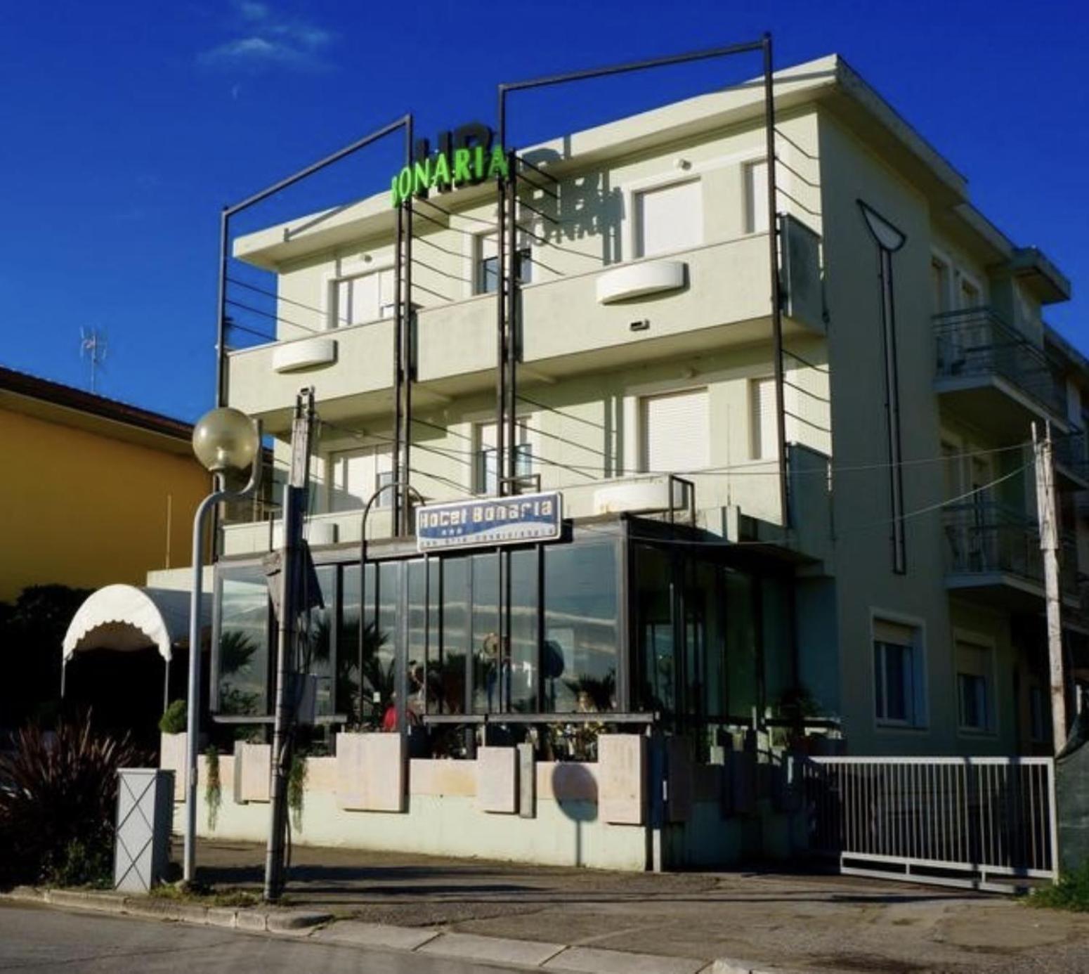 Hotel Bonaria Rimini Bagian luar foto