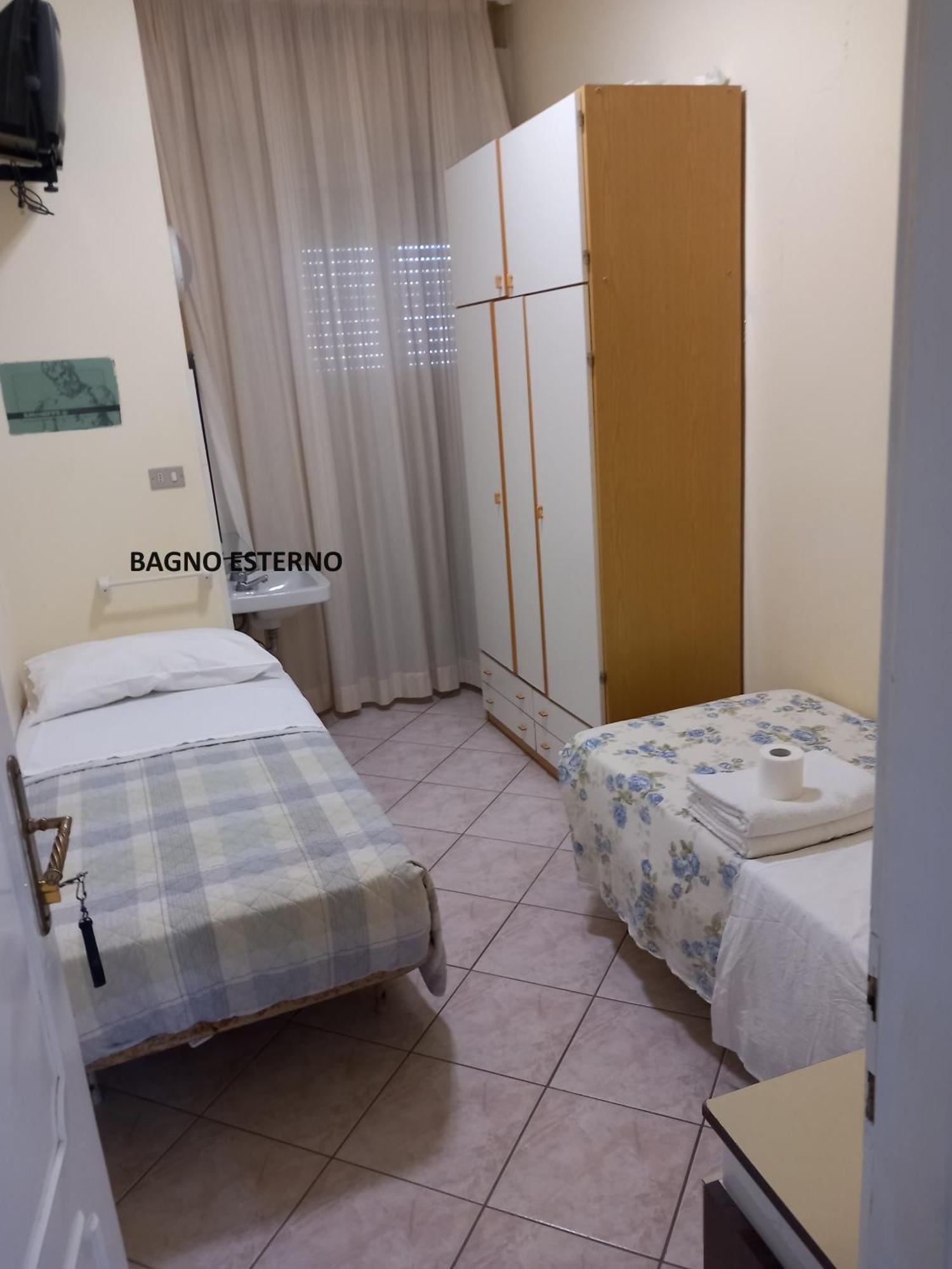 Hotel Bonaria Rimini Bagian luar foto